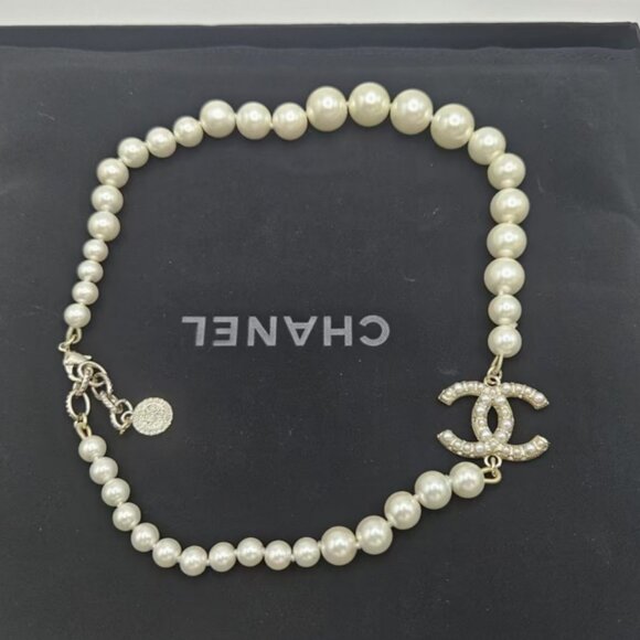 Vibrant Chanel Double Pearl Necklace - Picture 1 of 6
